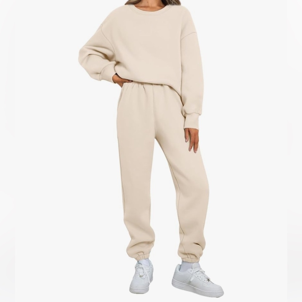 Comfortable Beige Lounge Set